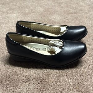 BNWOT Comfort QVC Black Women's Shoes size 10